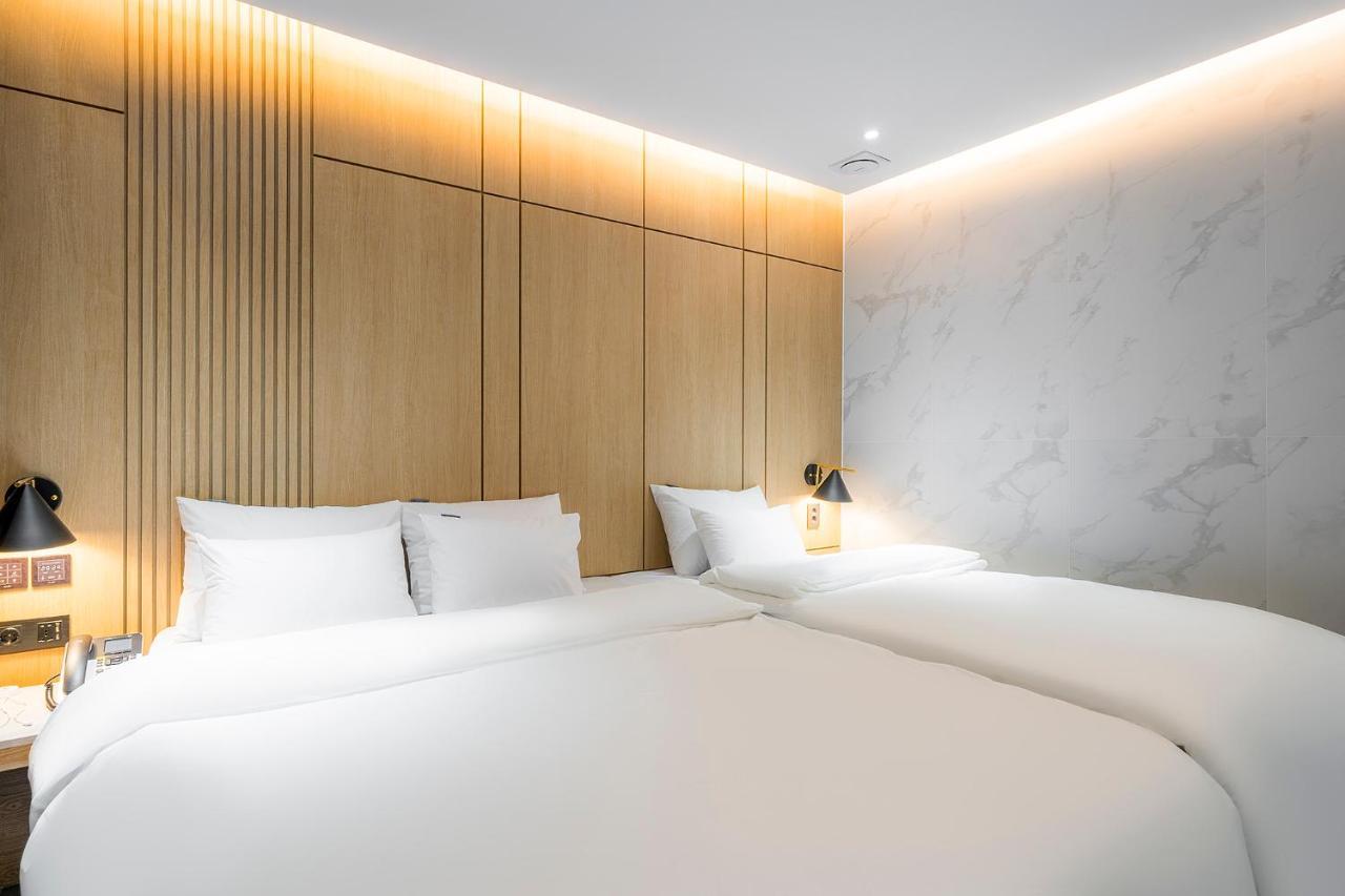 Brown Dot Hotel Pyeonghwa Plaza Mokpo Exterior foto