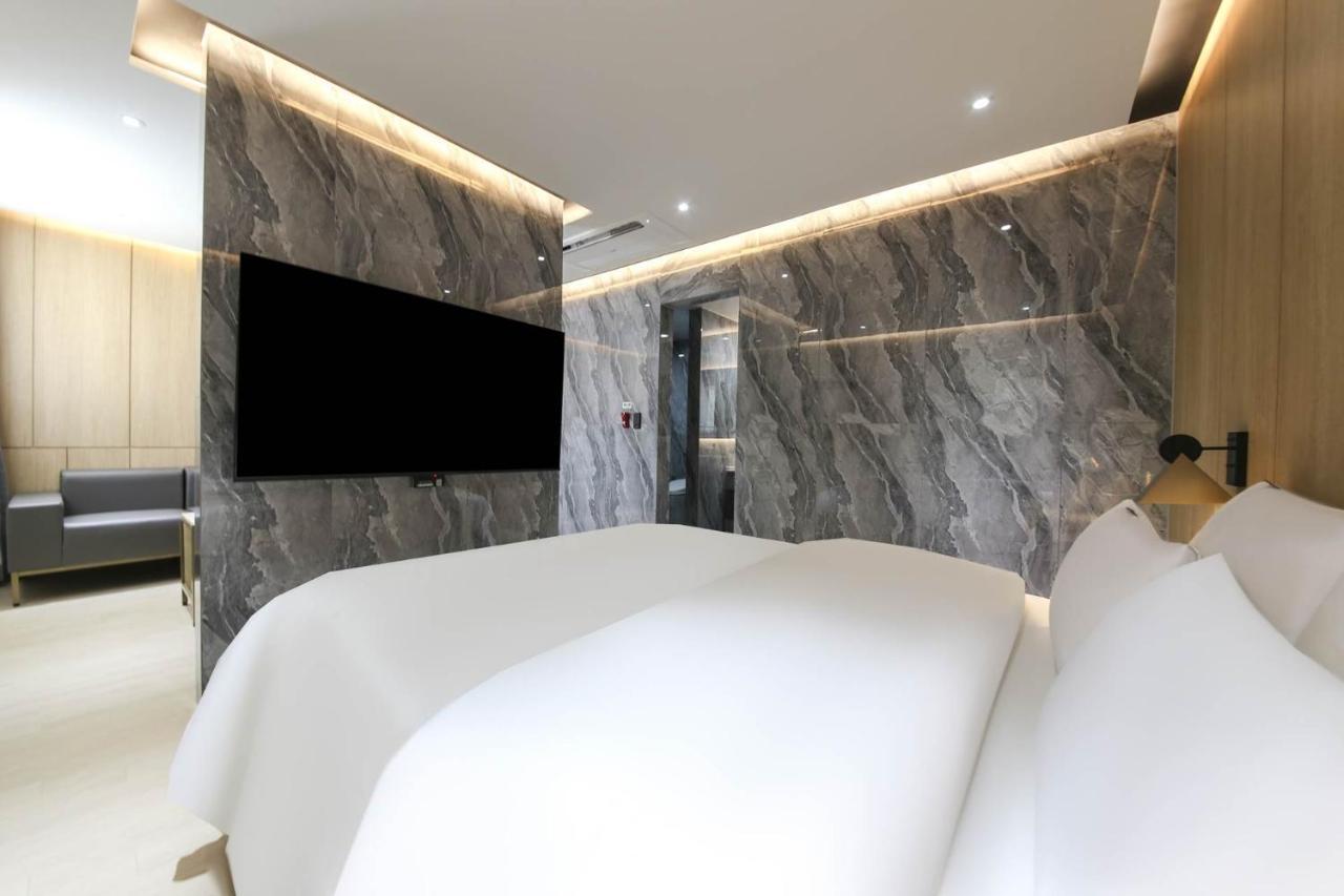 Brown Dot Hotel Pyeonghwa Plaza Mokpo Exterior foto